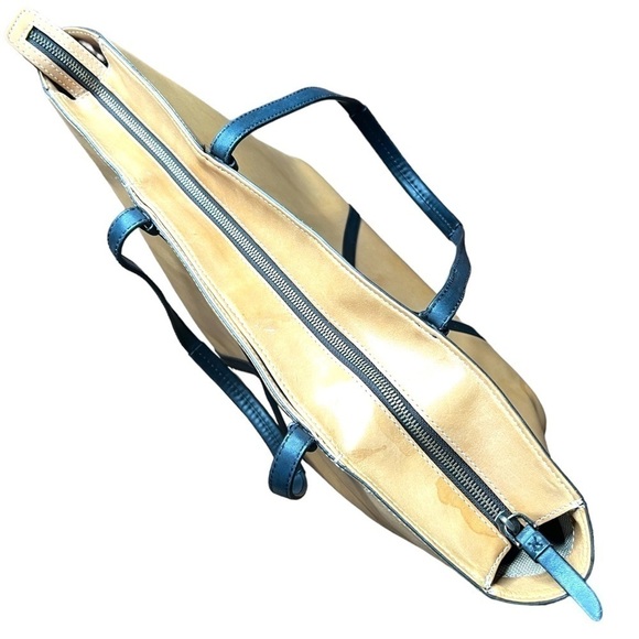 ▶️ Tumi ◀️ Leather Santa Monica Sycamore Tote - Picture 6 of 17